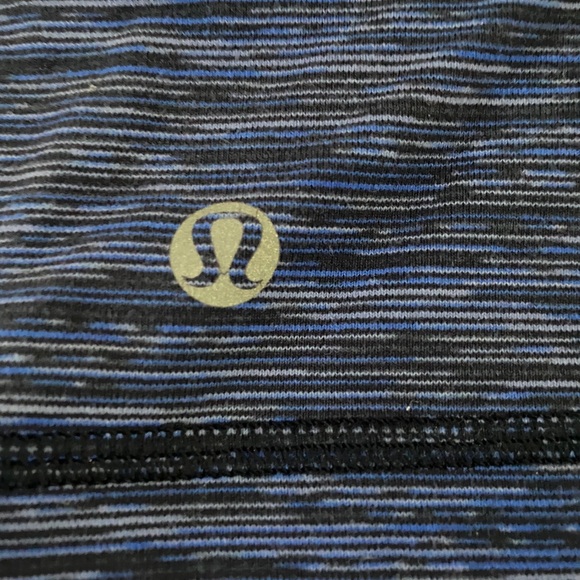 Lululemon workout top - Picture 2 of 6